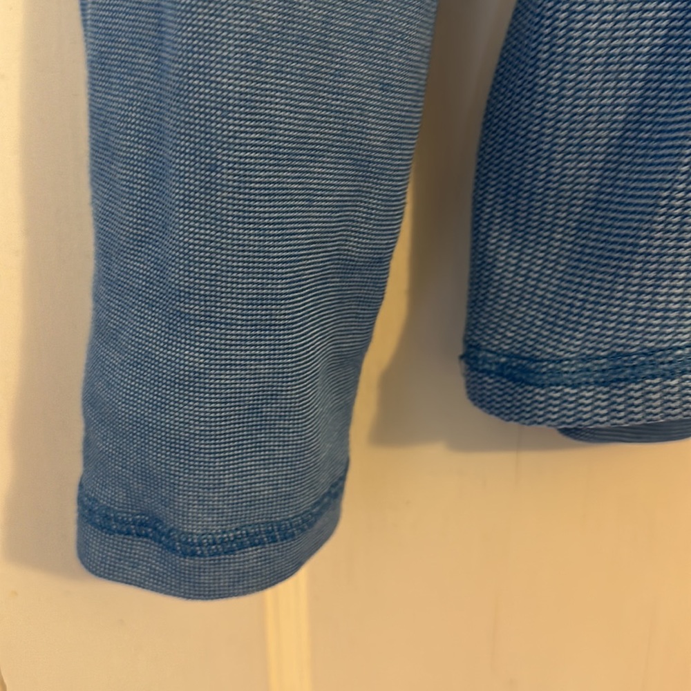 Patagonia long sleeve 3/4 zip - Picture 5 of 6